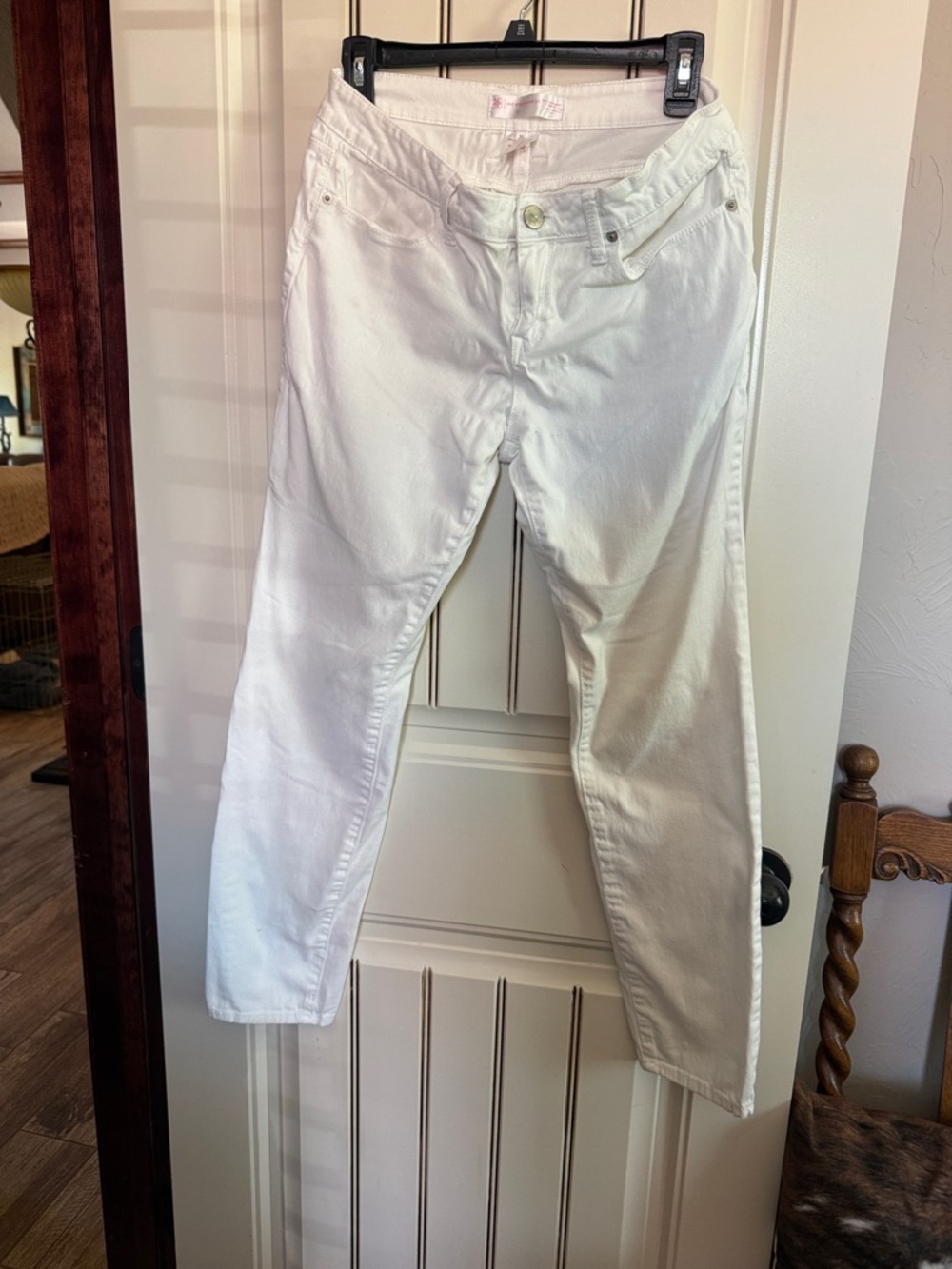 No Boundaries White Jeans.   Never Worn but have been washed.
